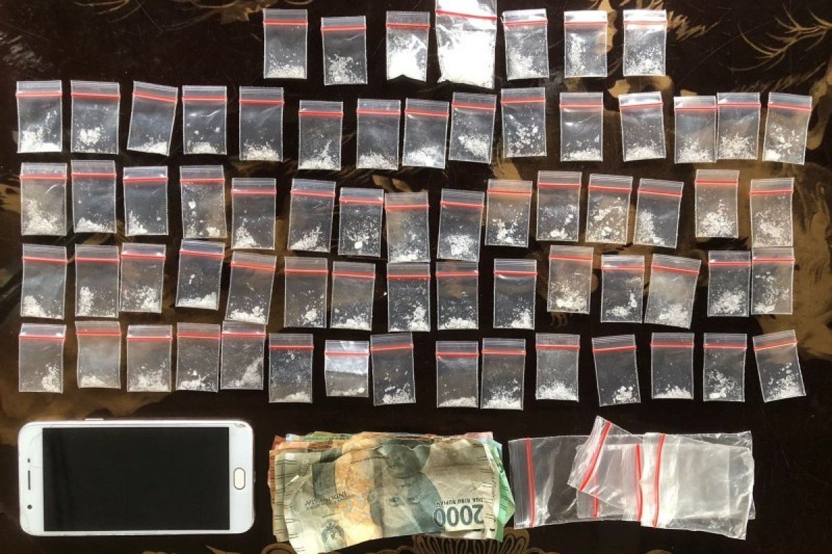 Polres Simalungun ringkus pengedar narkoba, barang bukti 67 bungkus sabu