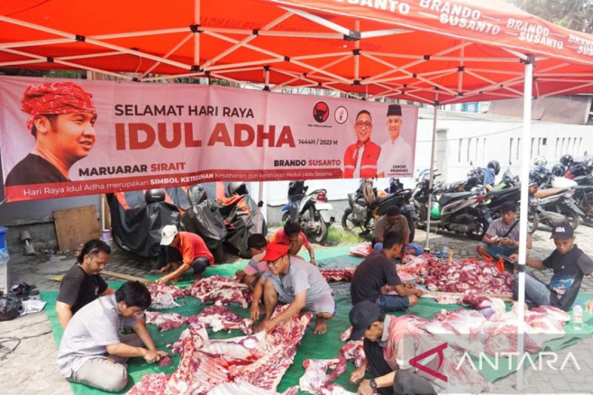 DPD Taruna Merah Putih Jakarta bagikan 1.000 paket daging