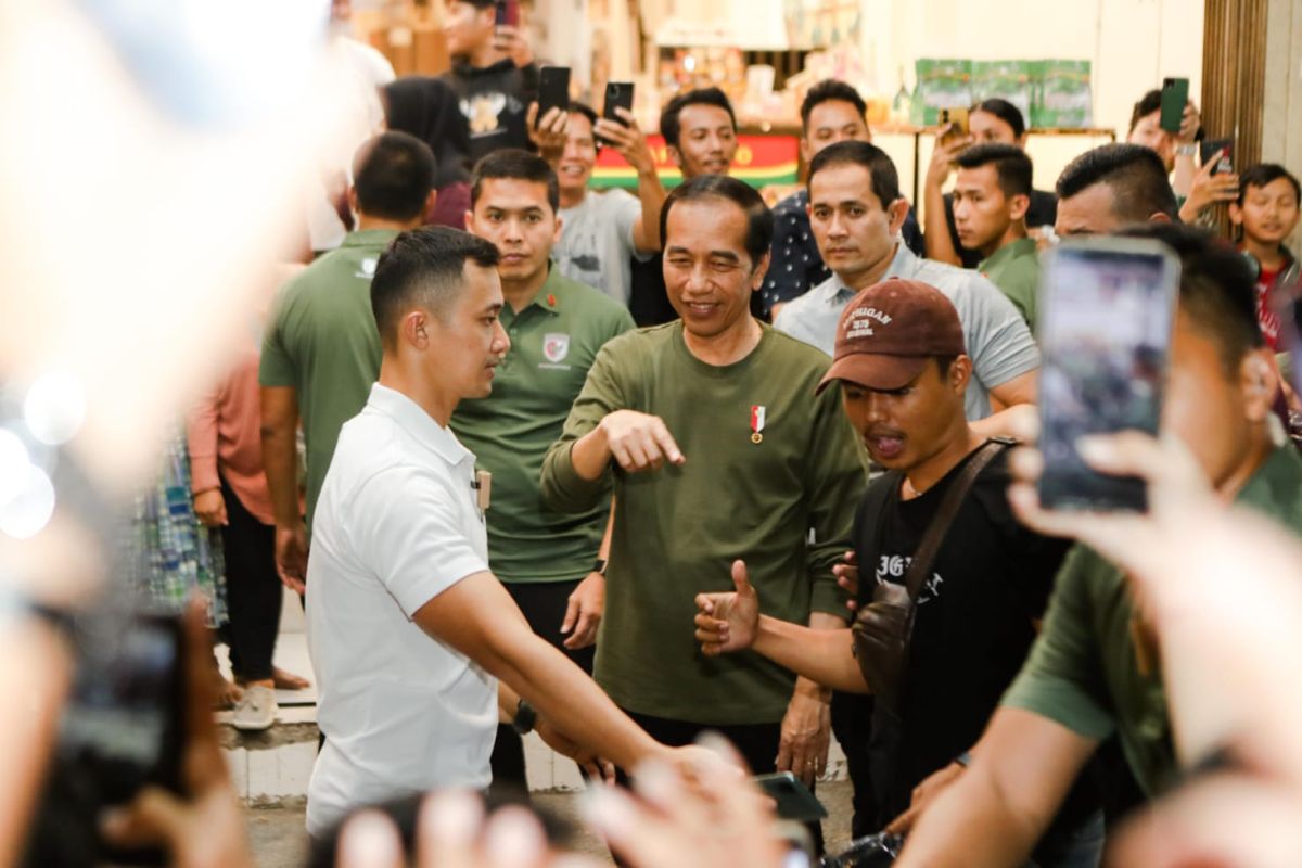 Presiden Jokowi sapa masyarakat di Kawasan Malioboro Yogyakarta