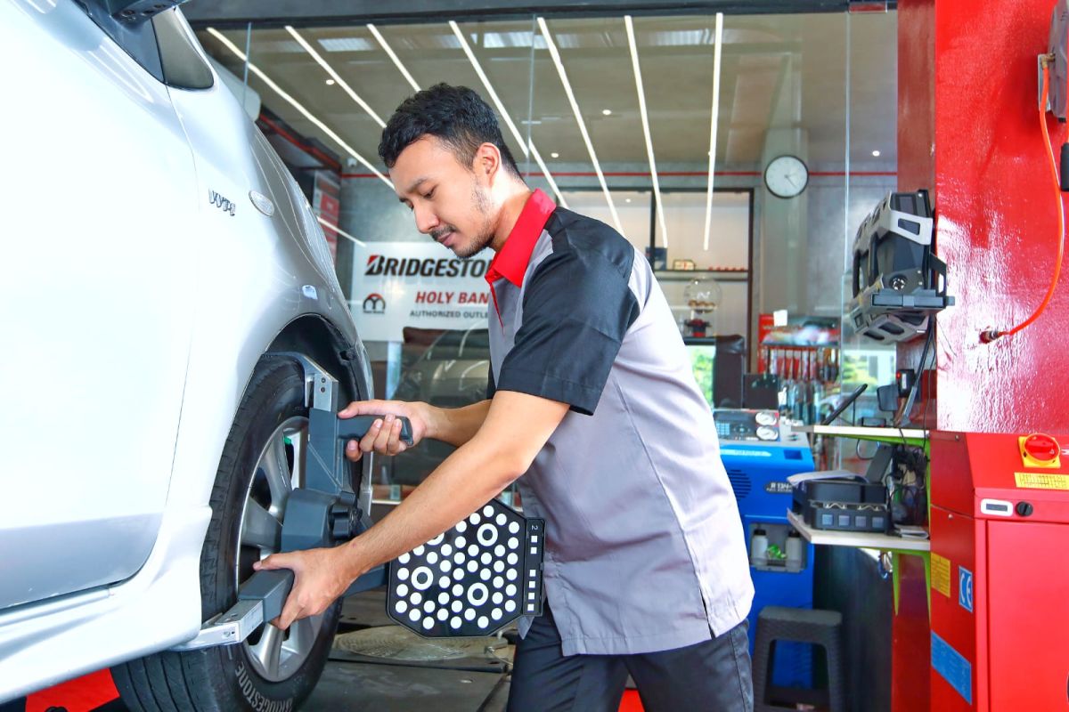 Sebelum berlibur, periksa ban mobil kendaraan pribadi