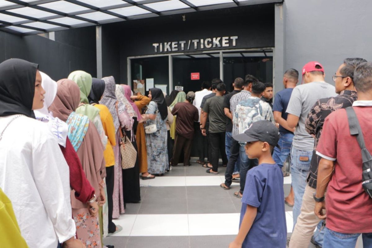 Hari pertama dibuka, Museum Tsunami Aceh dipadati pengunjung