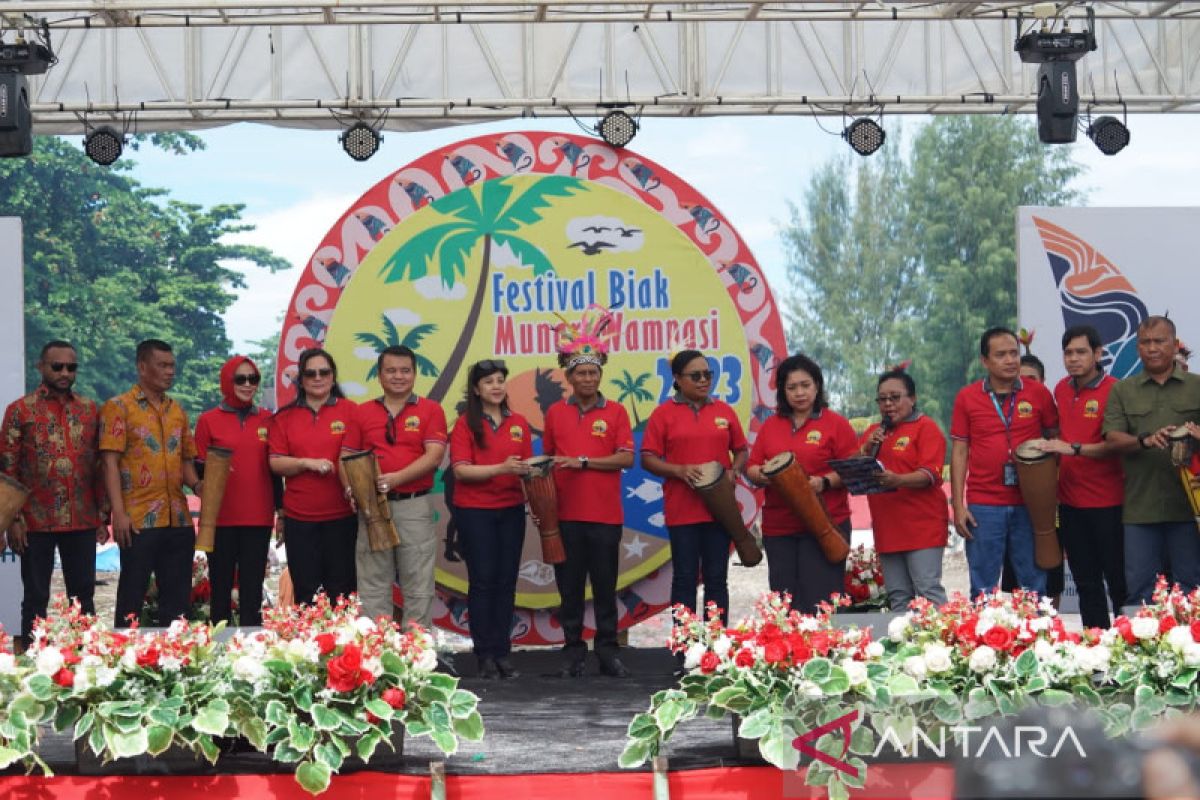Festival Biak Munara Wampasi gerakkan pariwisata
