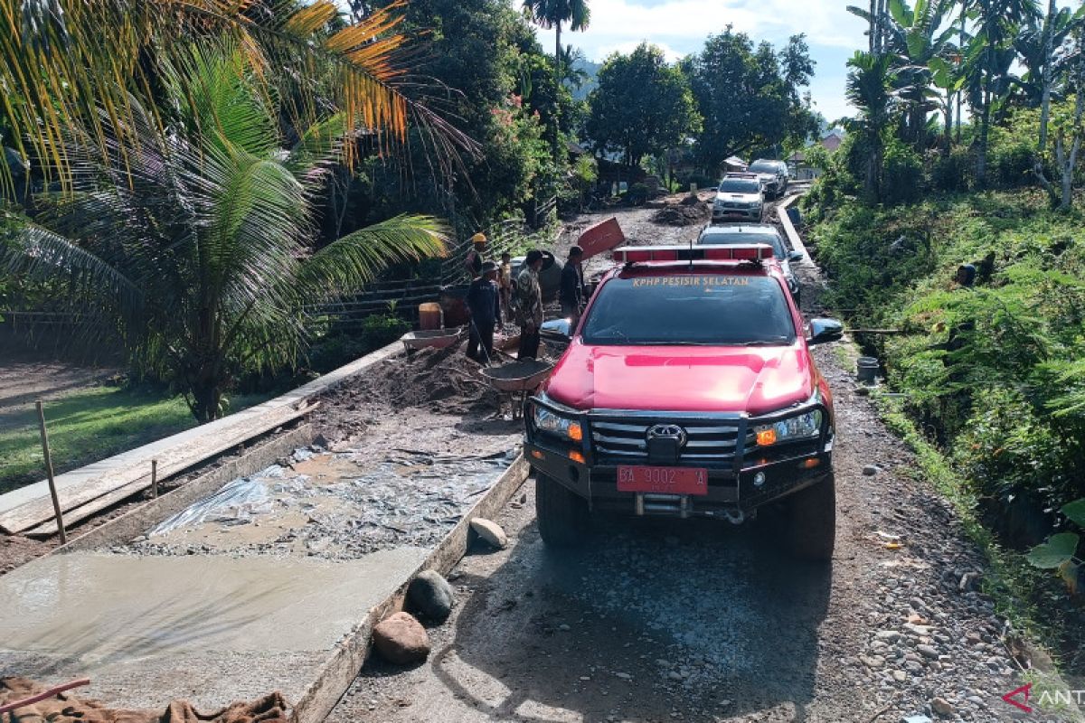 Pemprov Sumbar perbaiki infrastruktur jalan di daerah 3T