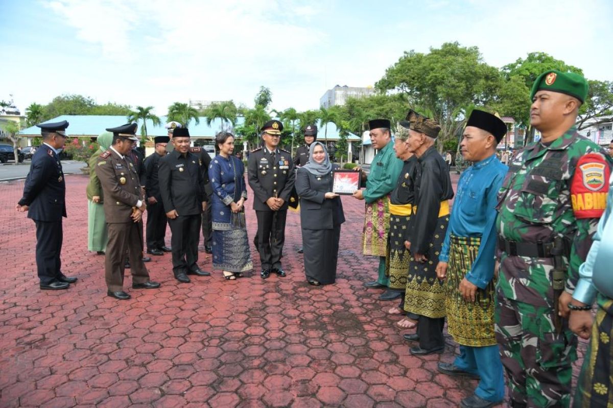 Peringatan HUT Bhayangkara, momen keakraban Bupati Bengkalis dengan Forkopimda