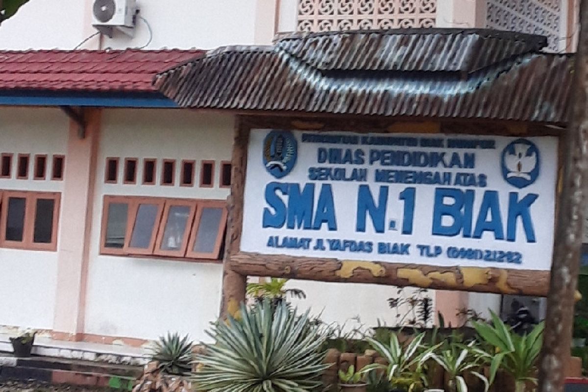 Disdikbud sebut status sekolah di Biak Numfor telah terakreditasi BAN-SM