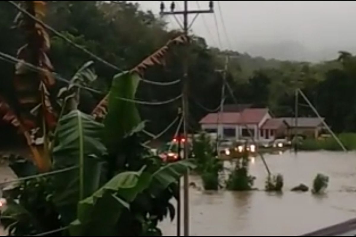 BPBD imbau warga di Bengkayang waspada banjir bandang susulan