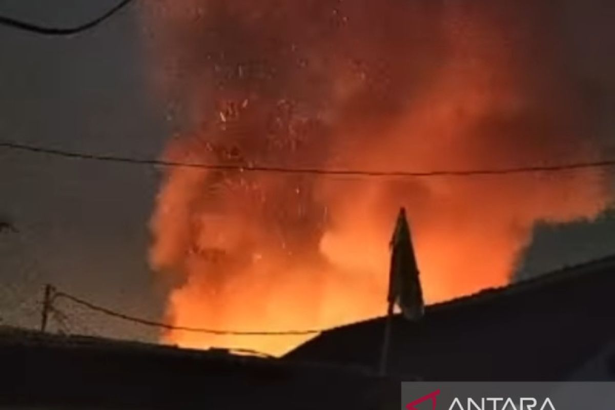 Hoaks! Video pendukung Jokowi bakar rumah Ketua BEM UI