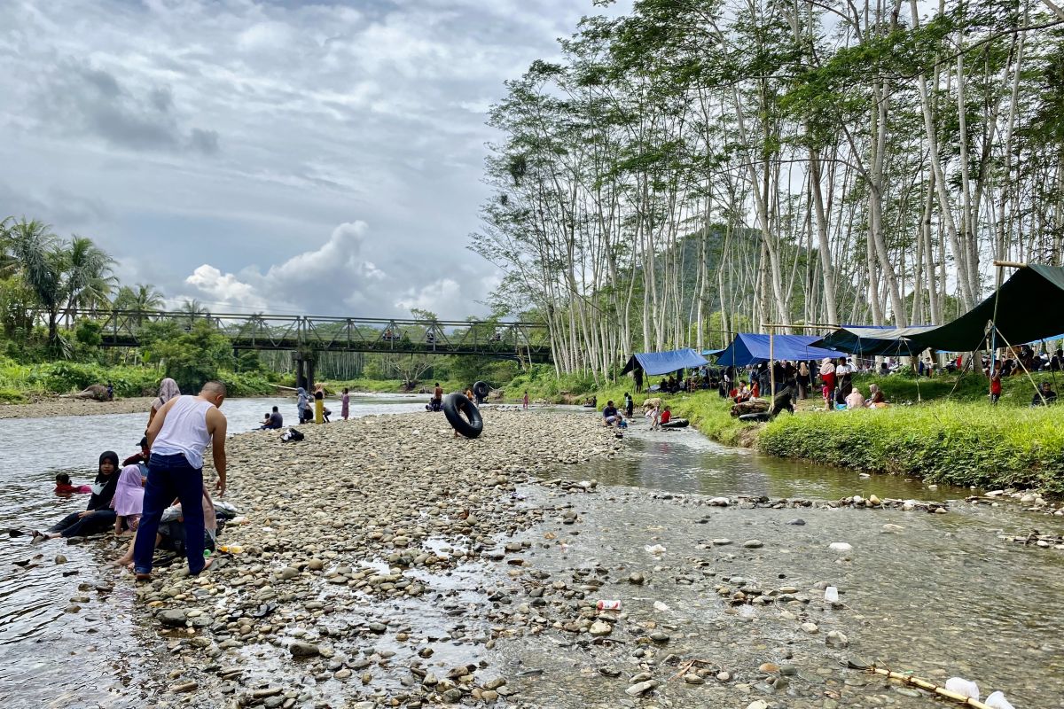 Pengunjung wisata sungai Maranting sesalkan tidak adanya fasilitas toilet