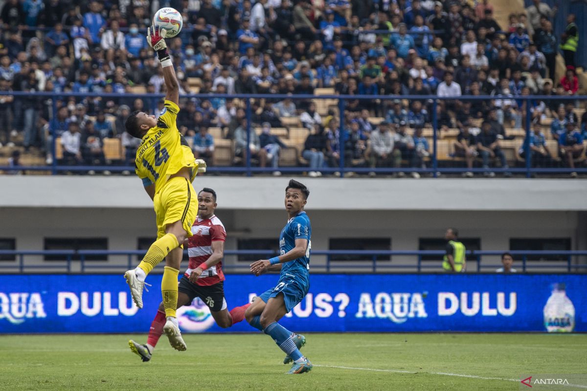 Liga 1 -  Gol David Da Silva selamatkan Persib dari kekalahan atas Madura