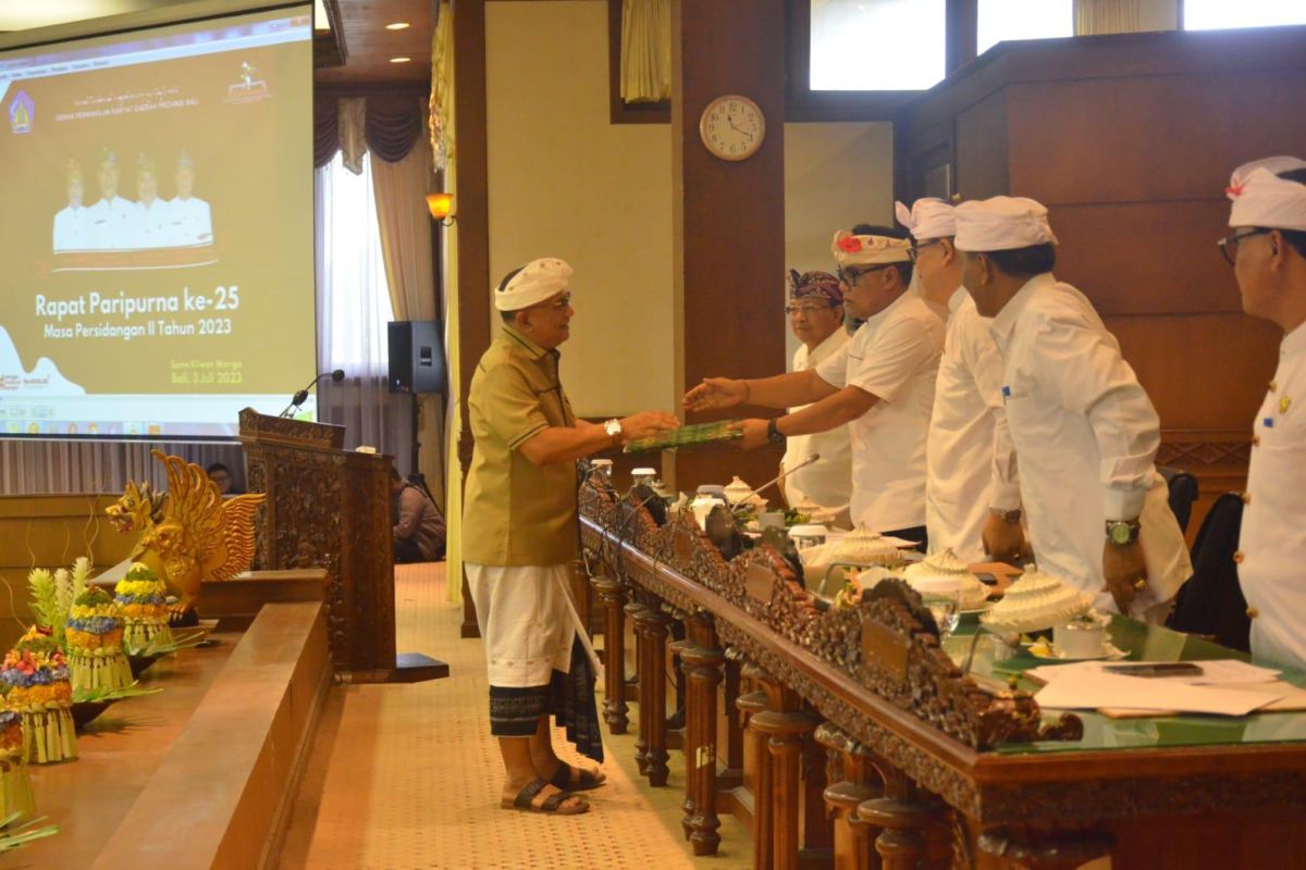DPRD Bali desak pemprov siapkan regulasi untuk peningkatan PAD