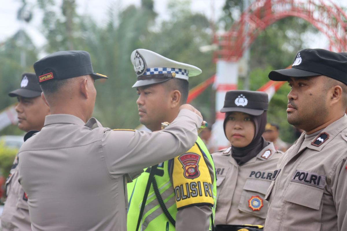 Polres Melawi kerahkan polisi RW jaga keamanan di tengah masyarakat