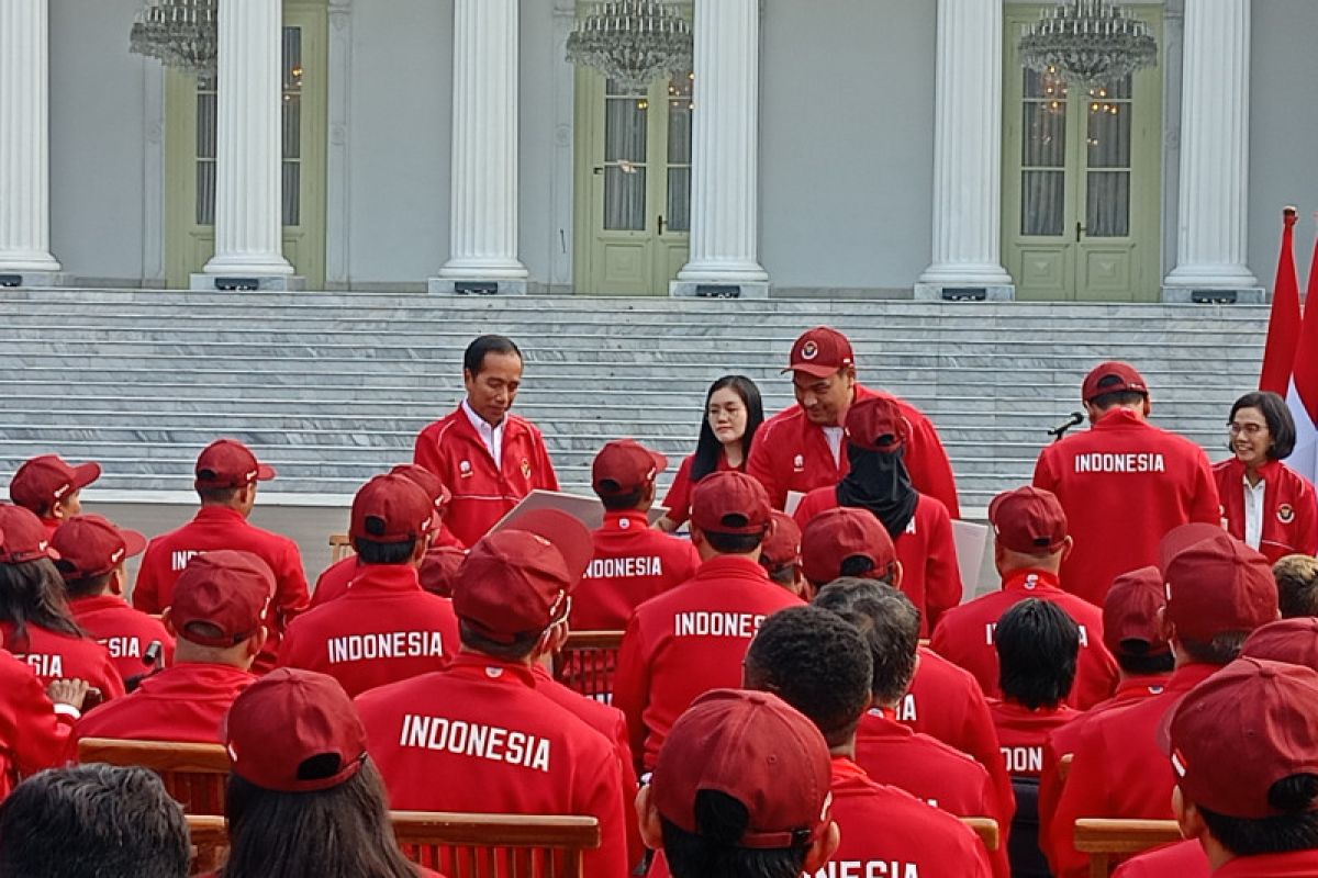 Jokowi minta atlet ASEAN Para Games investasikan bonus dari pemerintah