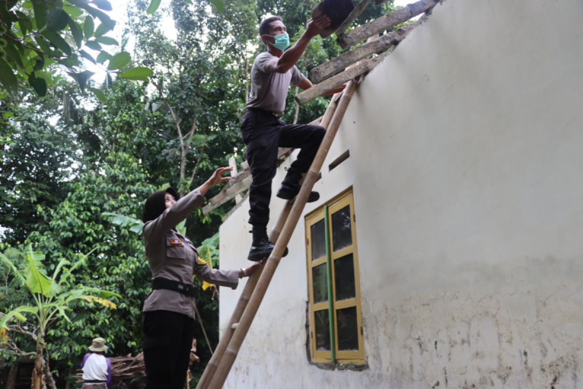 Polri dan TNI sinergi bantu warga terdampak gempa di Bantul