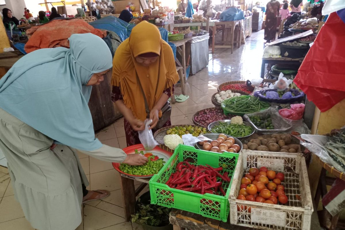 Harga cabai keriting di Mataram naik akibat pasokan  berkurang
