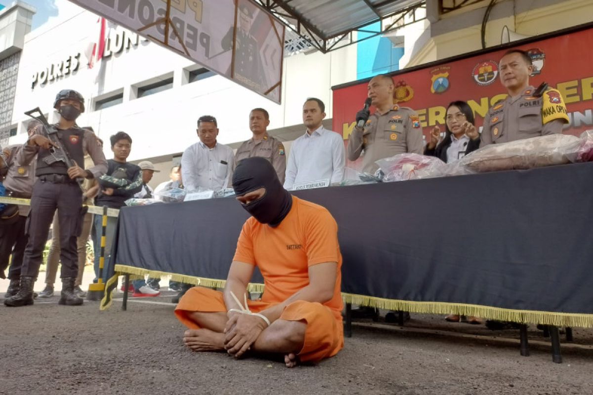 Polisi tahan pelaku pembunuhan pasutri pengusaha kolam renang di Tulungagung