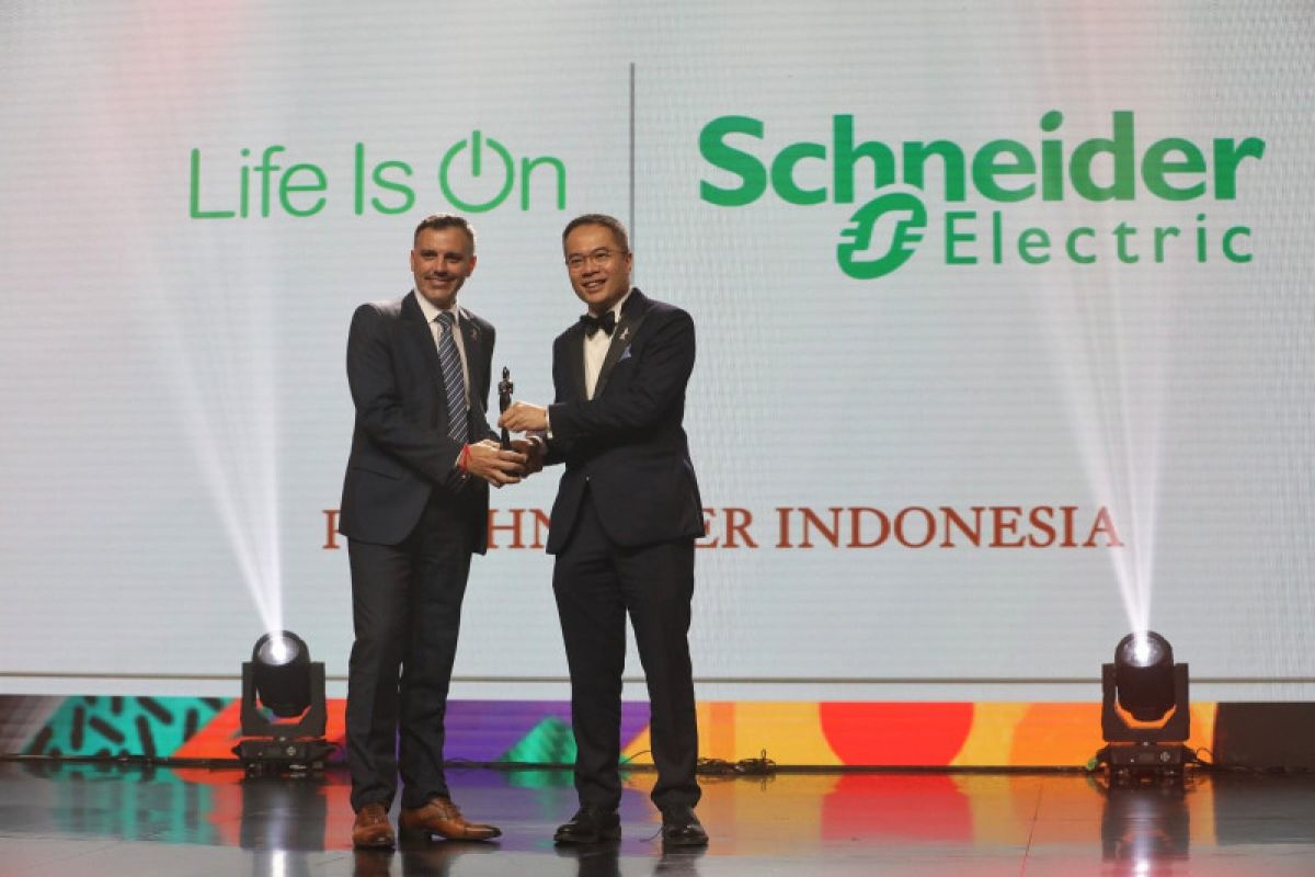 Schneider Indonesia raih gelar Best Companies to Work for in Asia 2023