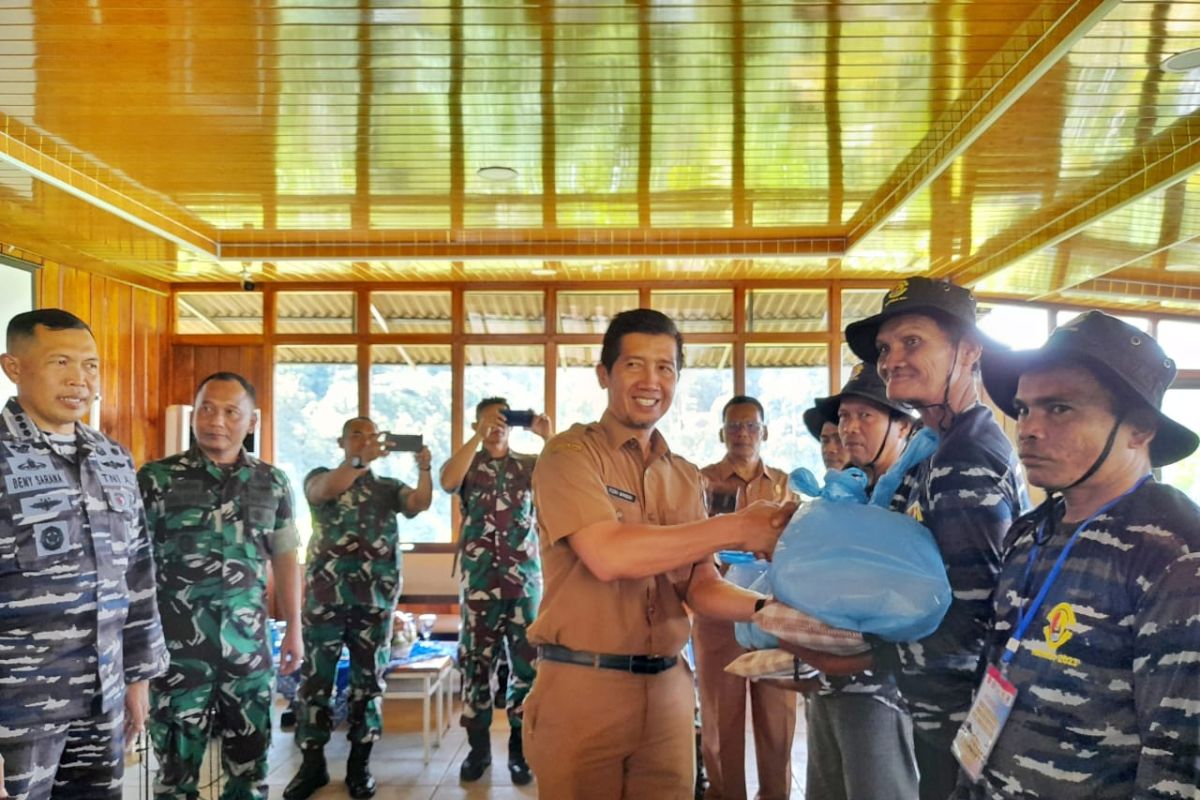 Lantamal II Padang berikan pelatihan ketahanan pangan di Pesisir Selatan