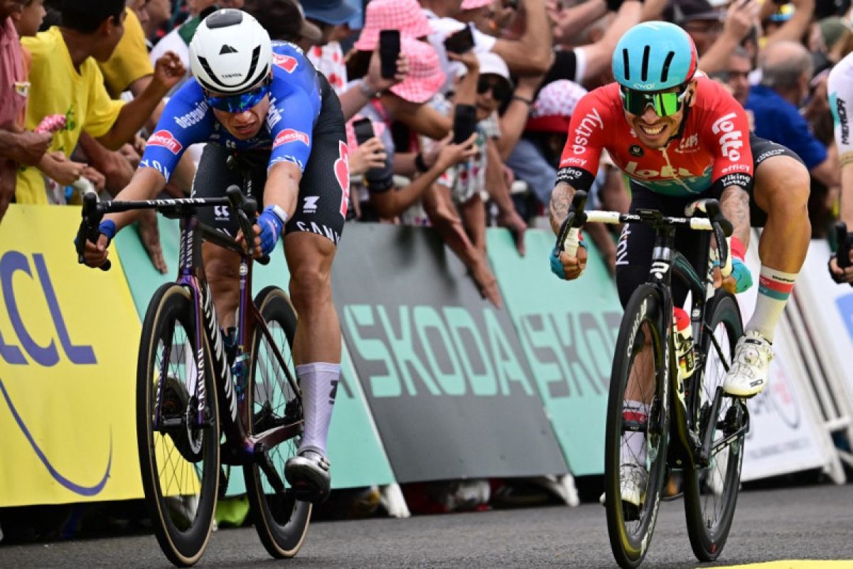 Philipsen raih dua kemenangan etape beruntun di Tour de France
