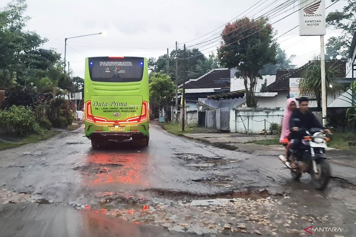 Pemkab Malang siap benahi jalan rusak penunjang akses wisata