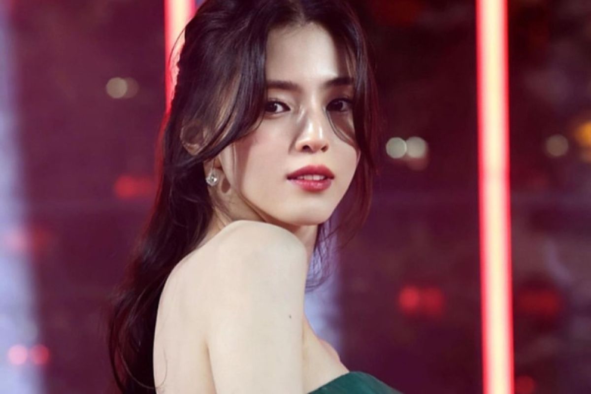 Agensi bantah rumor kencan Han So Hee dengan seorang model