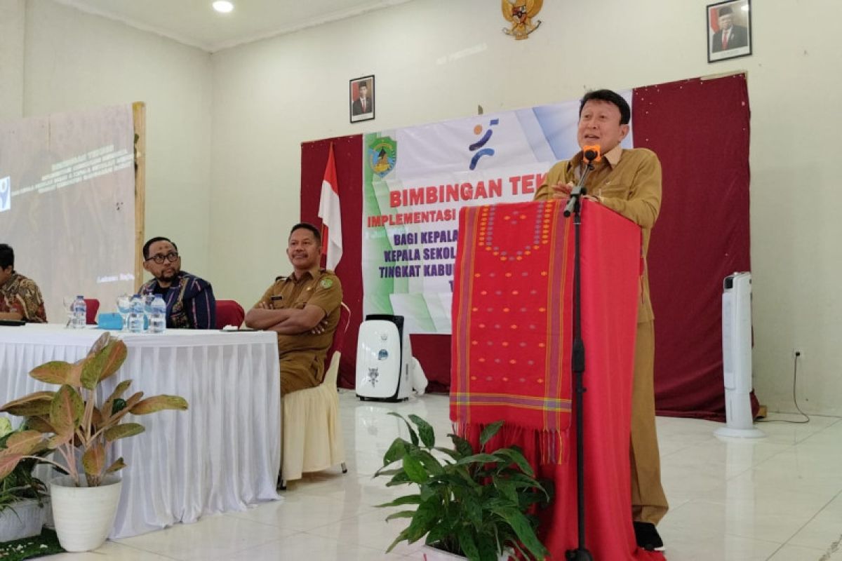 Wabup Manggarai Barat ingatkan kepala sekolah pahami juknis BOS