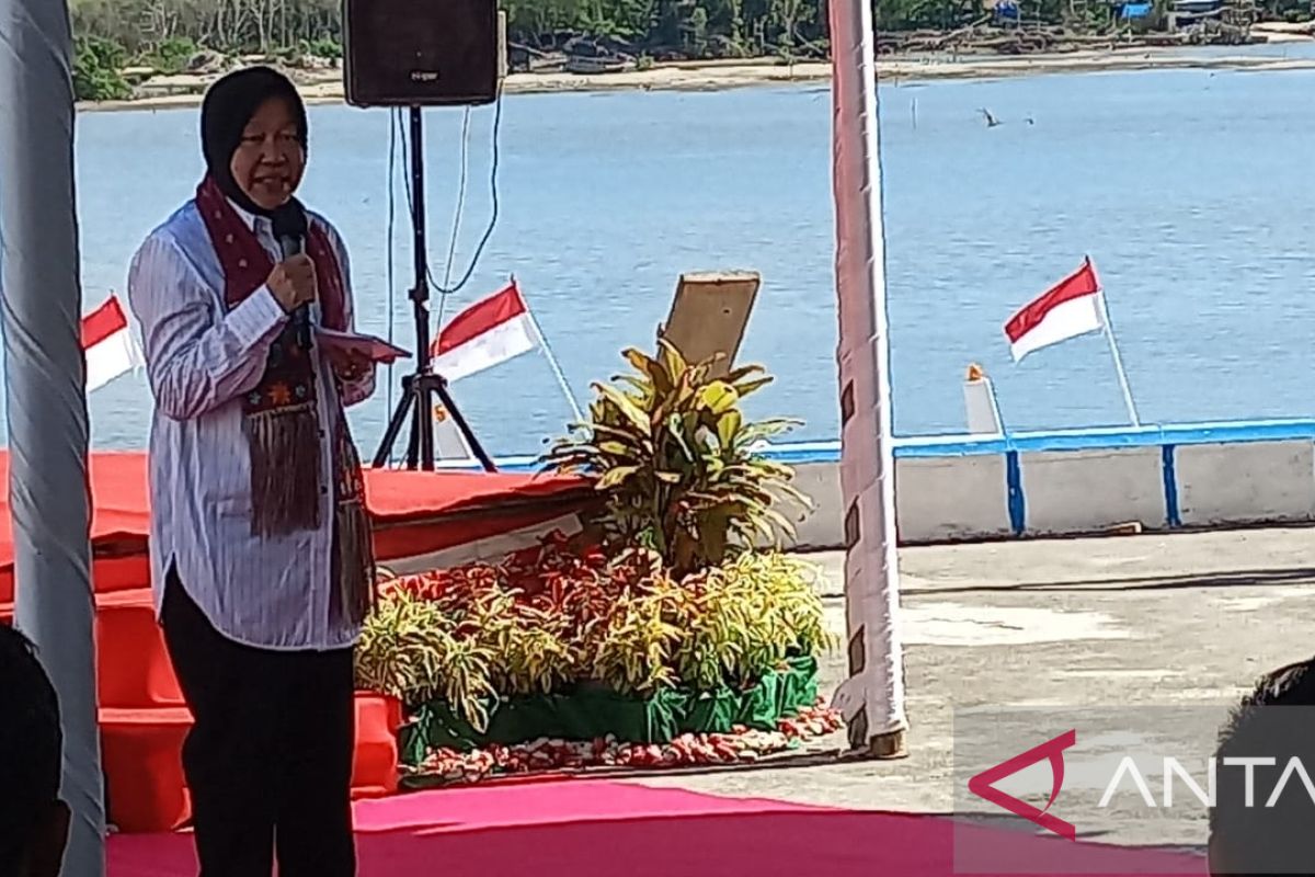 Mensos serahkan kapal untuk nelayan Bangka Selatan