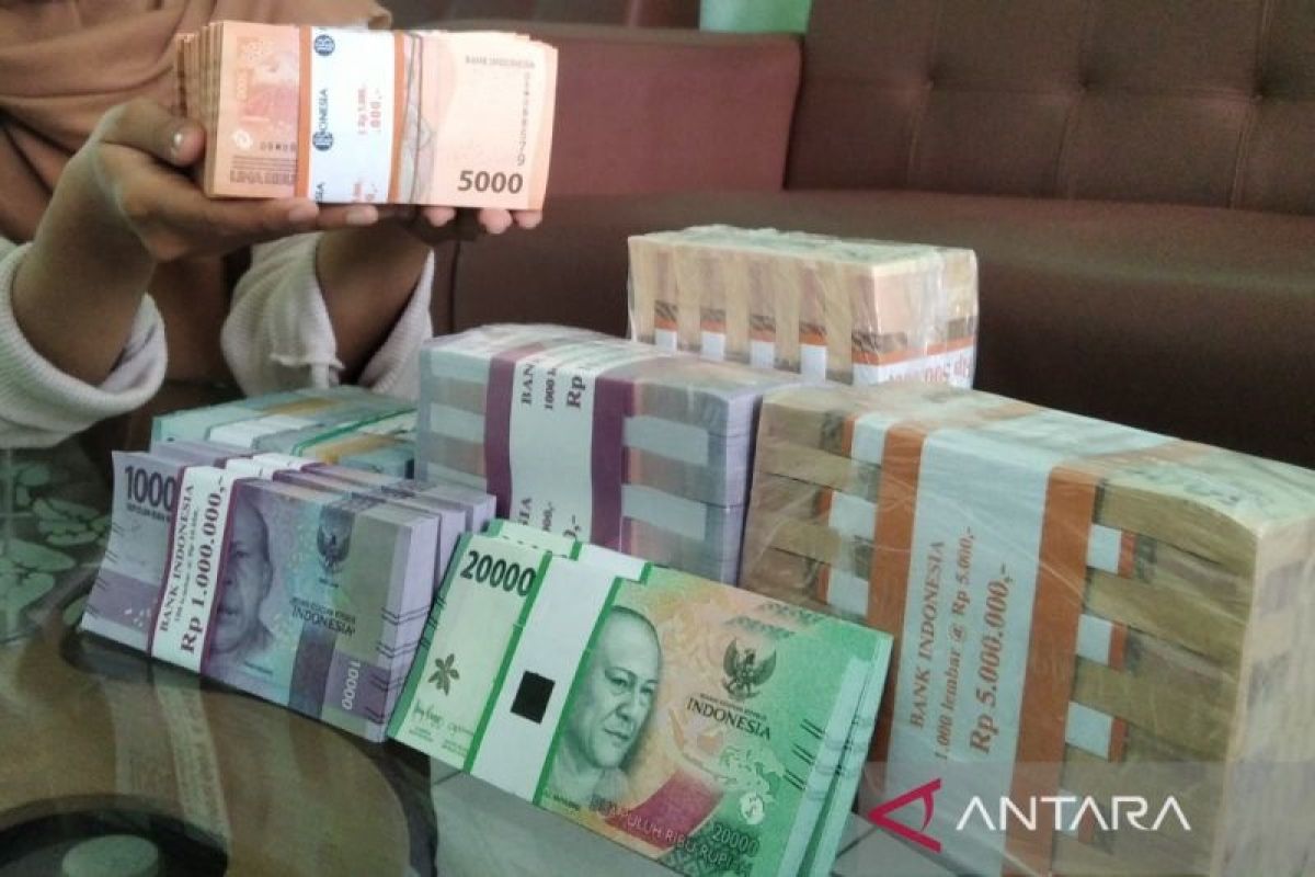 Rupiah diperkirakan melemah karena sinyal The Fed menaikkan suku bunga