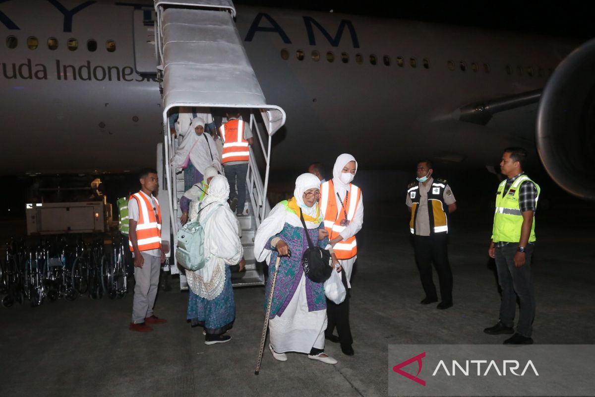 Seorang haji Aceh batal pulang karena hilang paspor