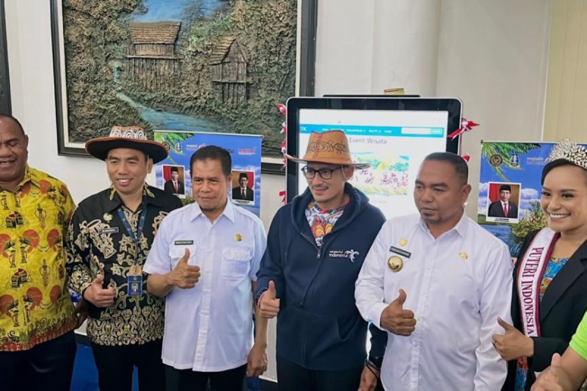 Menparekraf Sandiaga Uno luncurkan TIC di Bandara Sentani