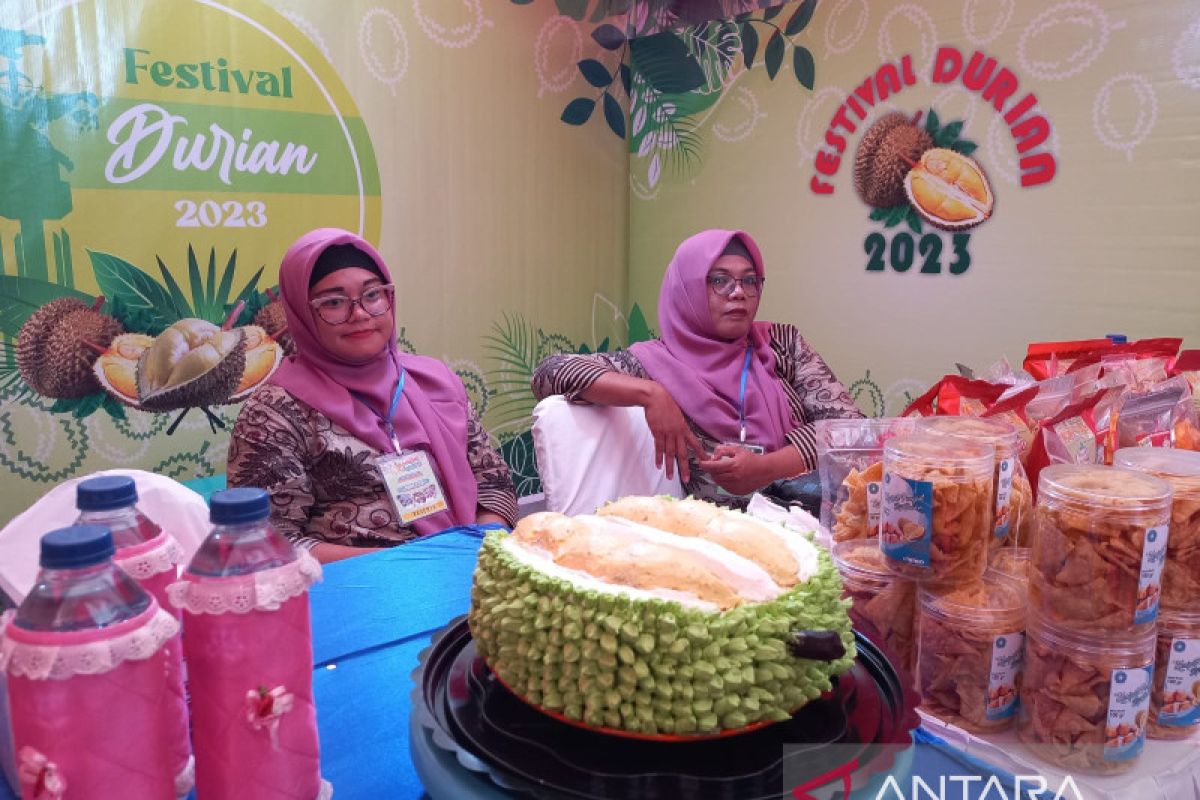 23 kecamatan di Parimo pamerkan olahan makanan dari buah durian