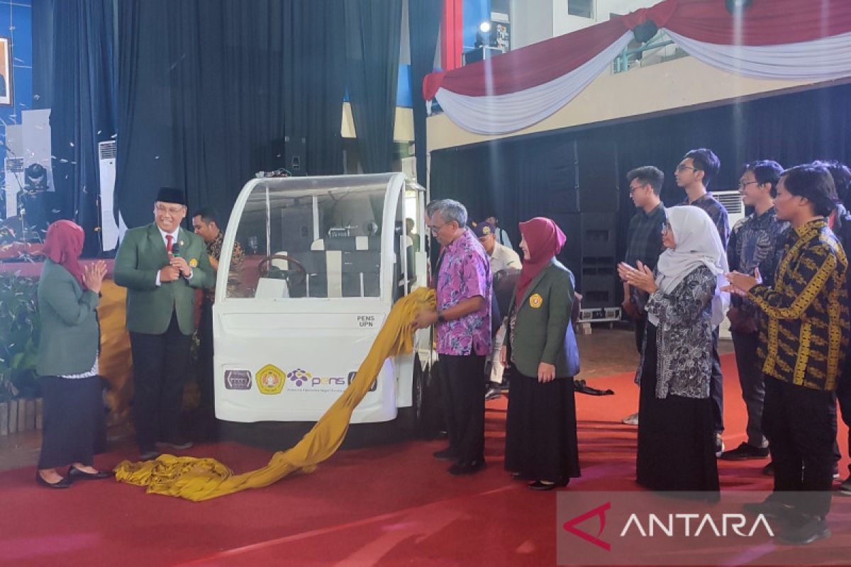 UPN Veteran Jatim luncurkan mobil listrik tanpa awak