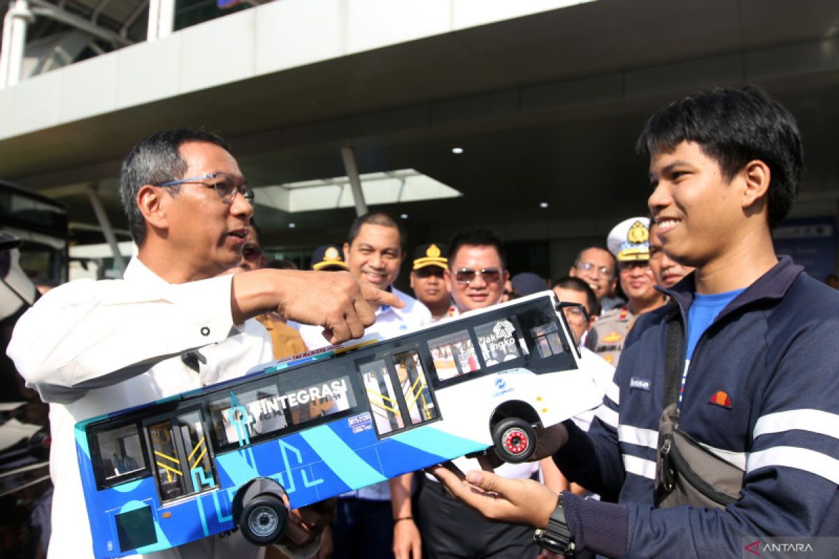 Jakarta kemarin, teknologi AI hingga tarif parkir dua kali di Blok M