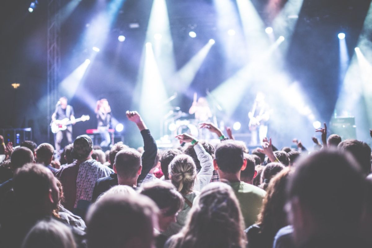 Studi: Menonton konser musik tingkatkan kebahagiaan kolektif