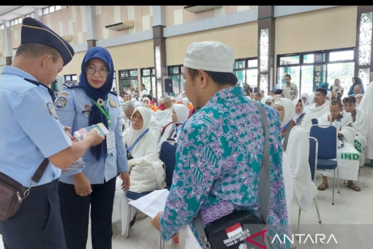 Tim Imigrasi Palembang melayani kepulangan haji hingga 3 Agustus