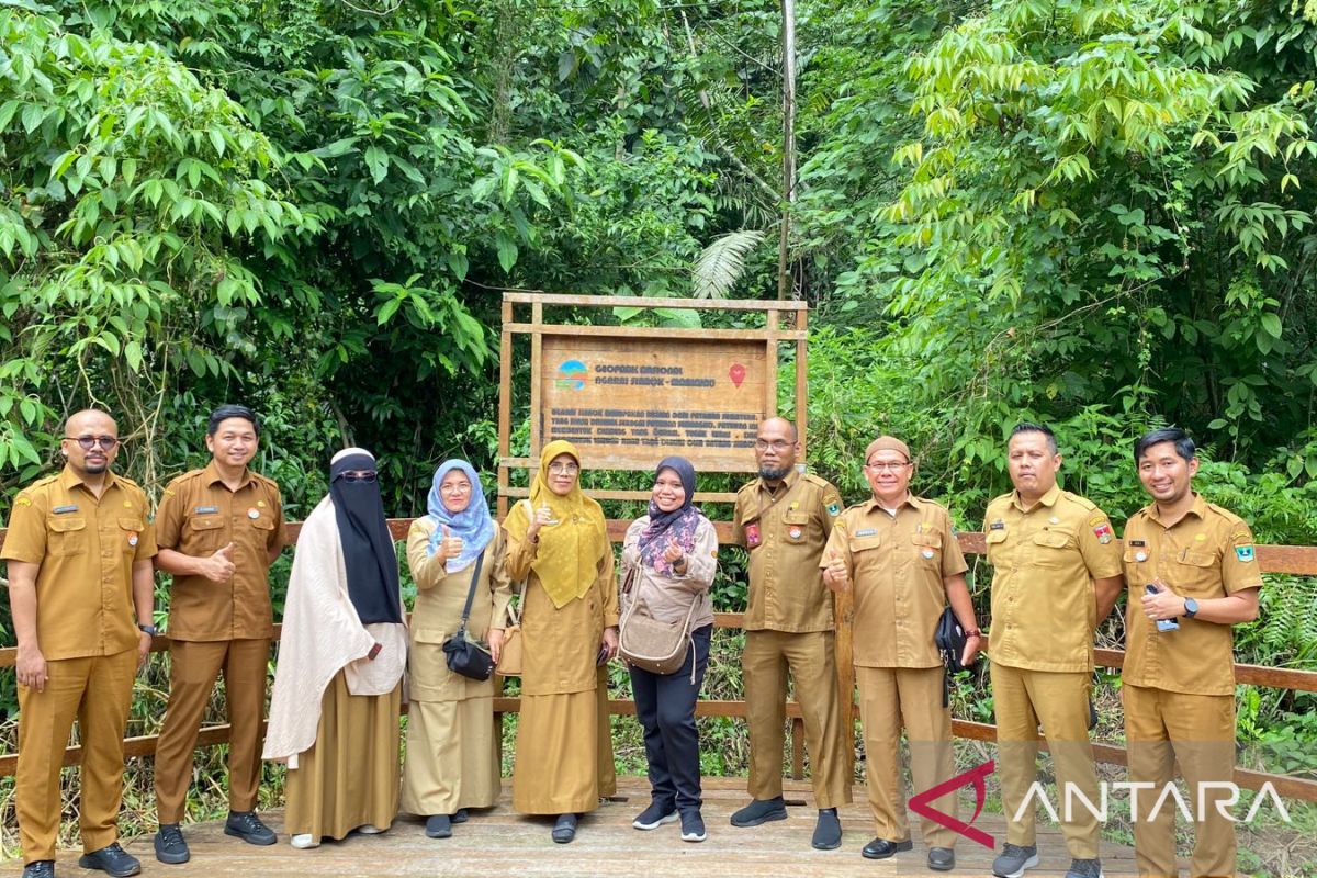 Pengembangan Geopark Sianok diharapkan ikuti kajian dan "site plan"