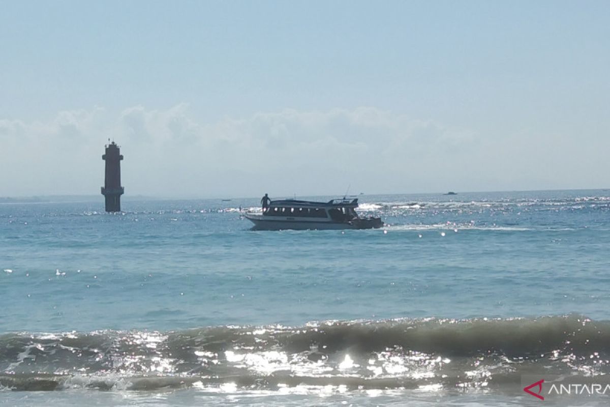 BMKG keluarkan peringatan ombak laut penyeberangan di Bali 6 meter