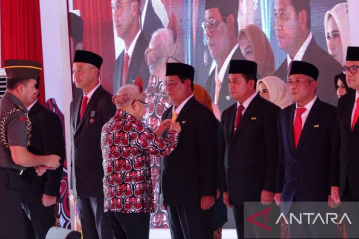 Gubernur Kalsel raih Satyalancana Wira Karya terkait penurunan stunting