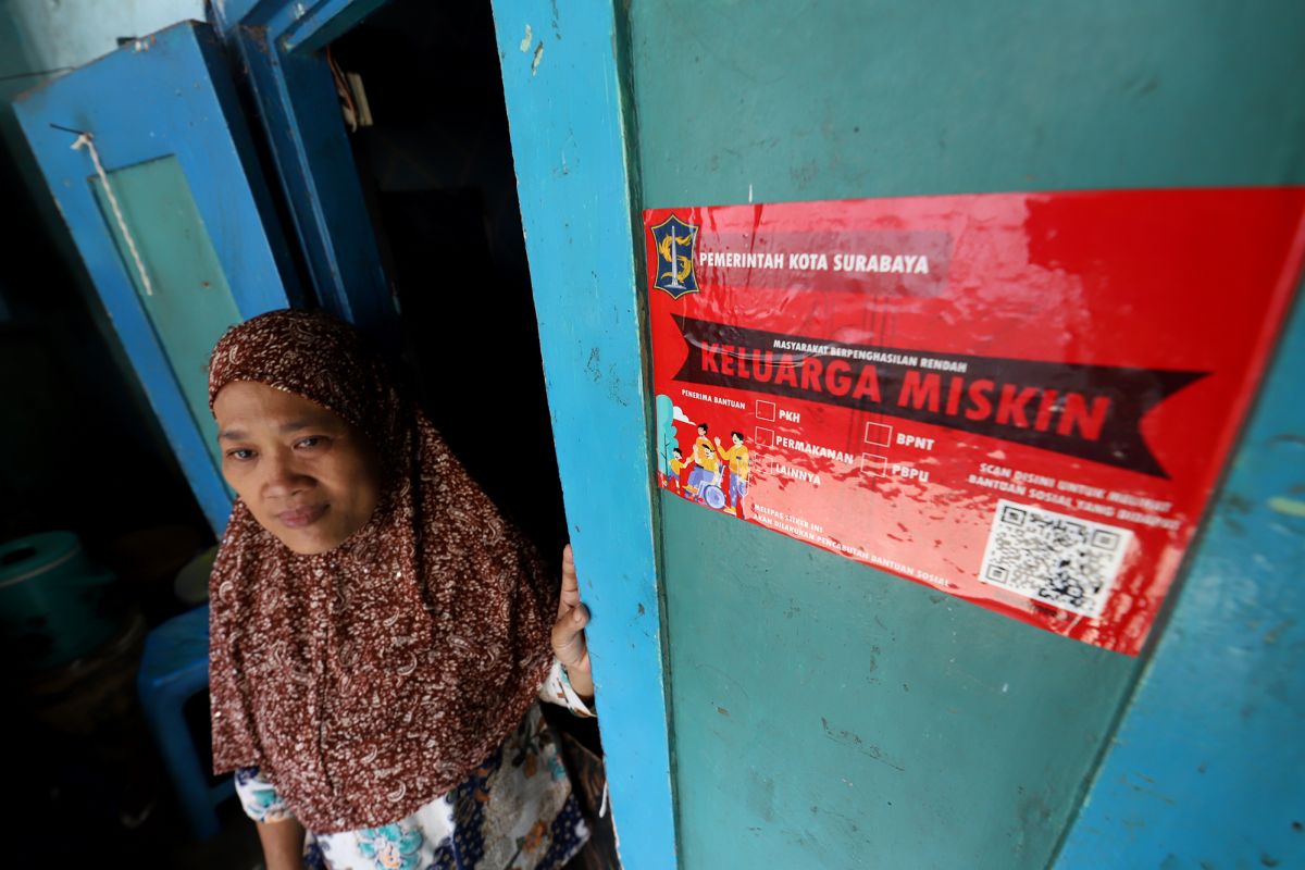 Cak Eri: Kemiskinan turun bukti pembangunan SDM di Surabaya berhasil