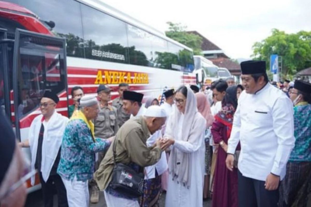 Pemkab Pacitan sambut  kedatangan 163 jemaah haji