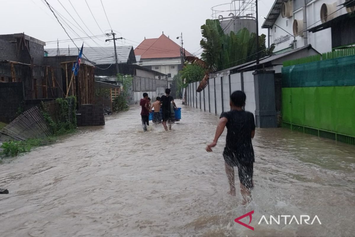 Ratusan rumah di Kabupaten Jembrana terendam banjir