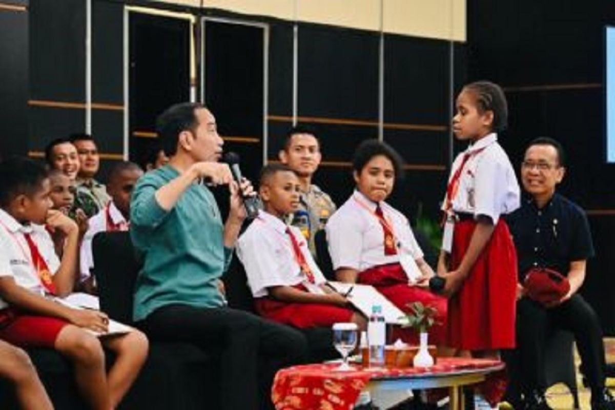 Seorang anak SD tanya Presiden Jokowi kenapa ibu kota tidak dipindah ke Papua