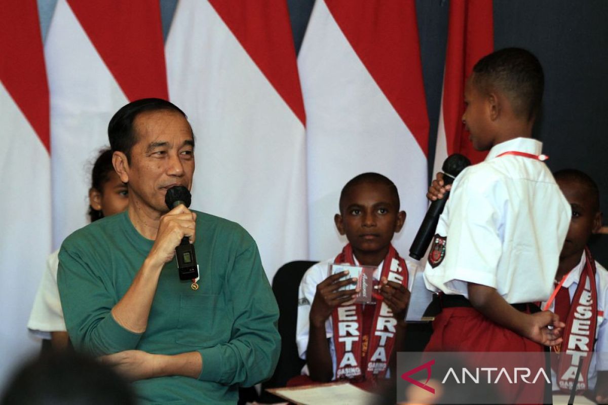 Jokowi safe after quake jolts Jayapura: president's office