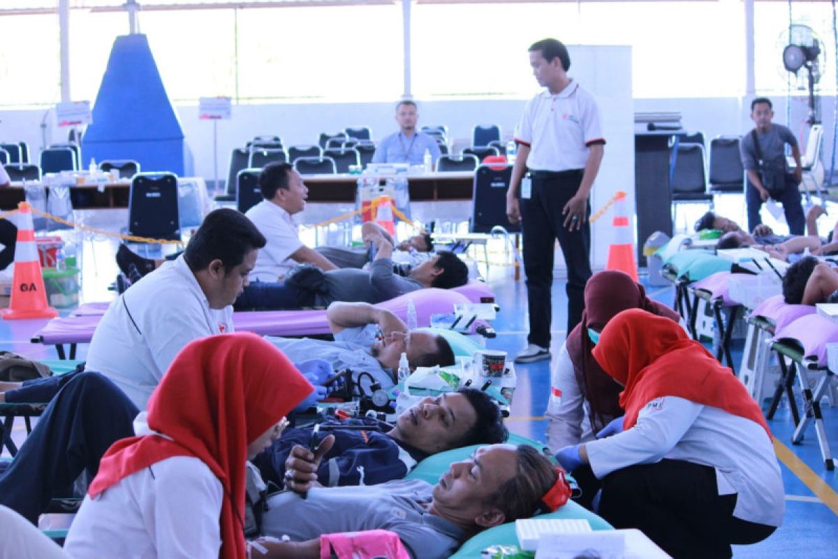 Bridgestone Indonesia bersama PMI gelar kegiatan donor darah