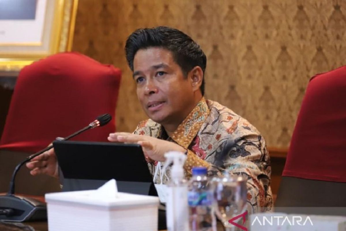 Pemerintah-DPR pastikan tak ada PHK karyawan dan pengurangan gaji bagi non-ASN