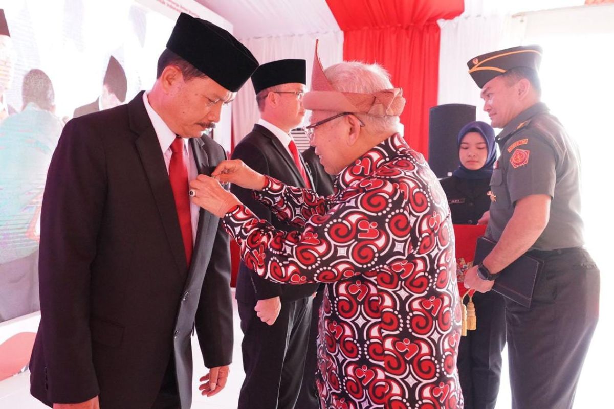 Wali Kota Madiun terima penghargaan Satyalancana Wira Karya