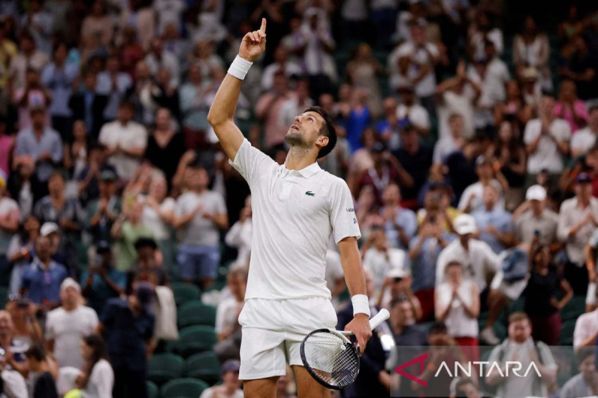 Djokovic kalahkan Wawrinka di penghujung malam Wimbledon