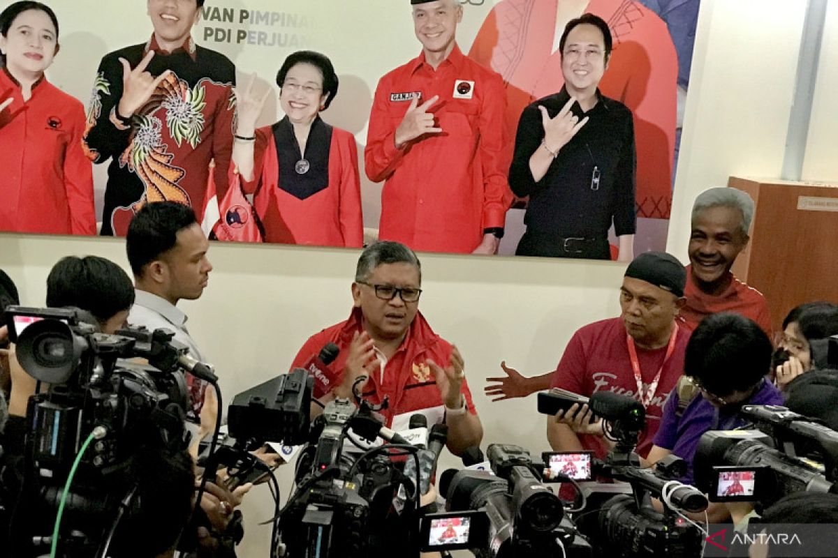 Sinyal dukung Prabowo, bidang Kehormatan PDIP segera panggil Effendi Simbolon
