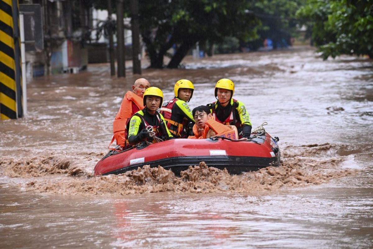 China perbarui peringatan cuaca konvektif parah dan aliran air gunung