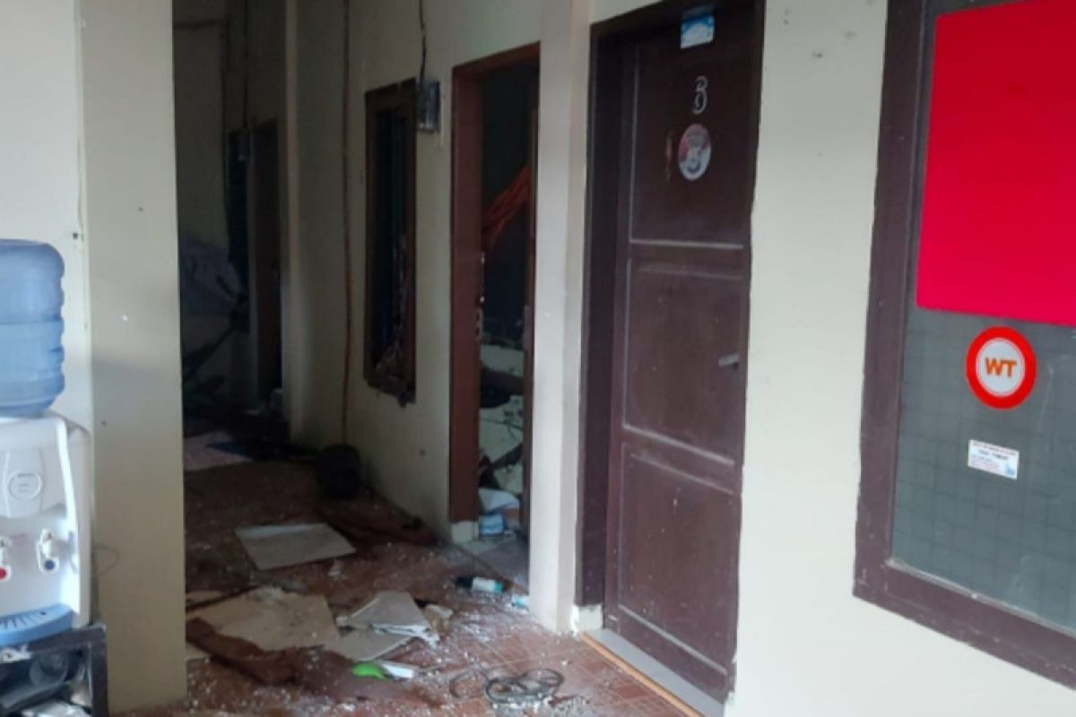 Ledakan di rumah kos, jangan merokok di kamar mandi