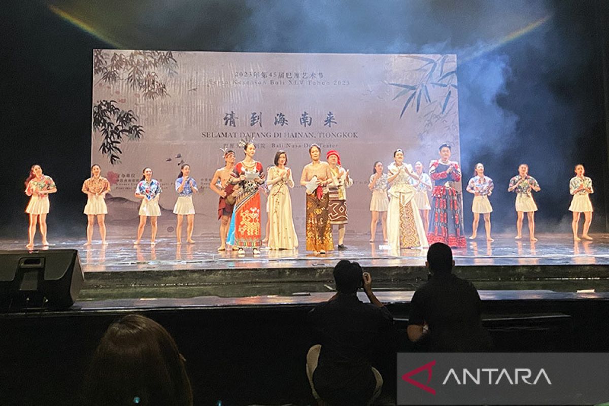 Konjen Tiongkok kenalkan Hainan lewat pertunjukan seni di Bali